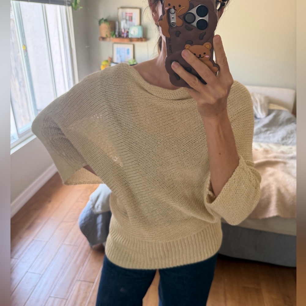 NWOT Asymmetrical pale yellow sweater - Picture 6 of 11
